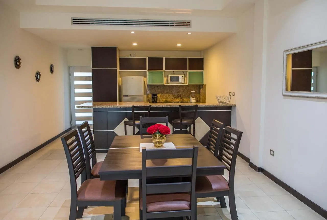 *** Szálloda San Pedro Hotel, 5Ta Avenida Playa del Carmen Mexikó