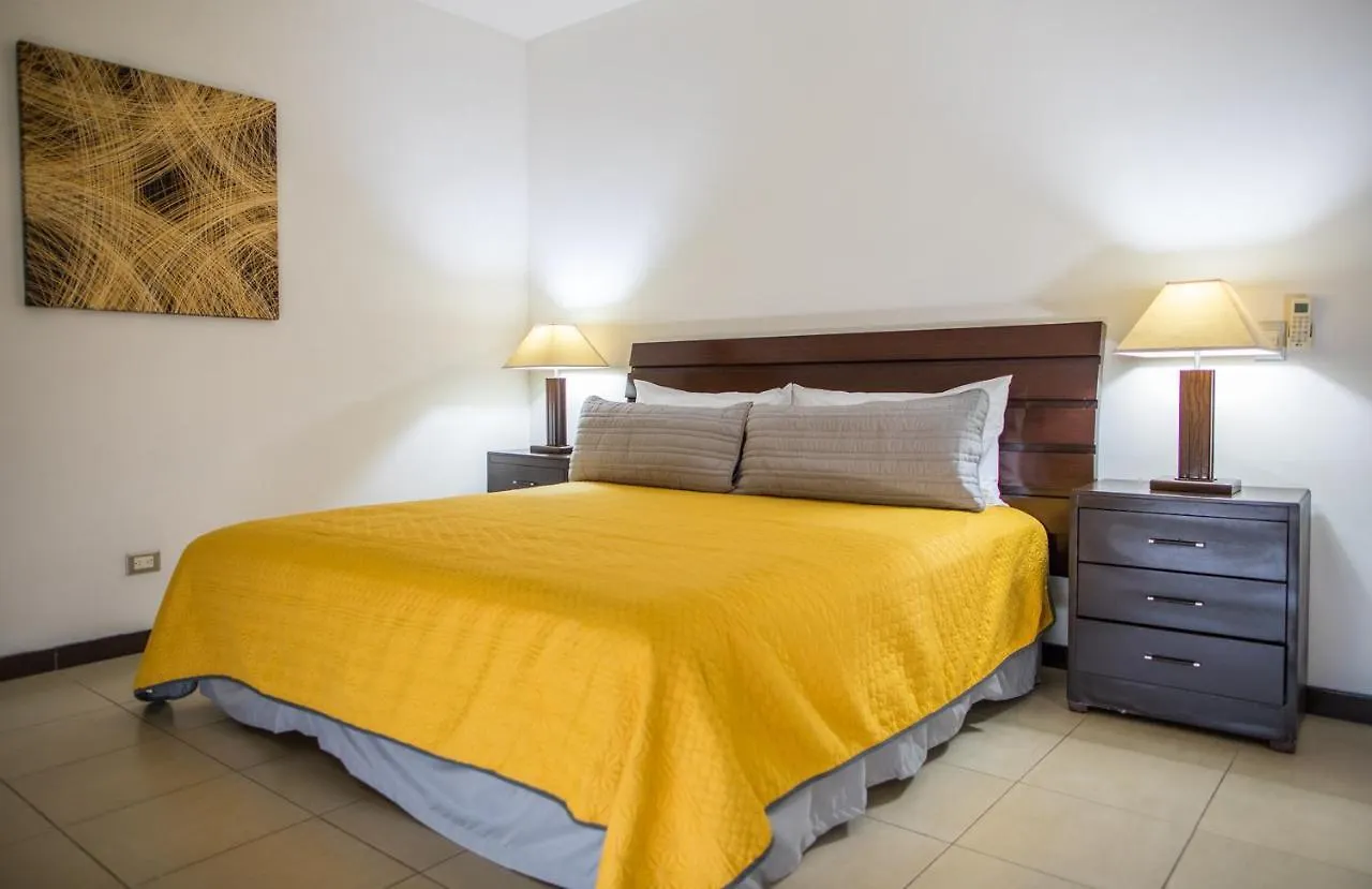 *** Hotel San Pedro Hotel, 5Ta Avenida Playa del Carmen Mexico