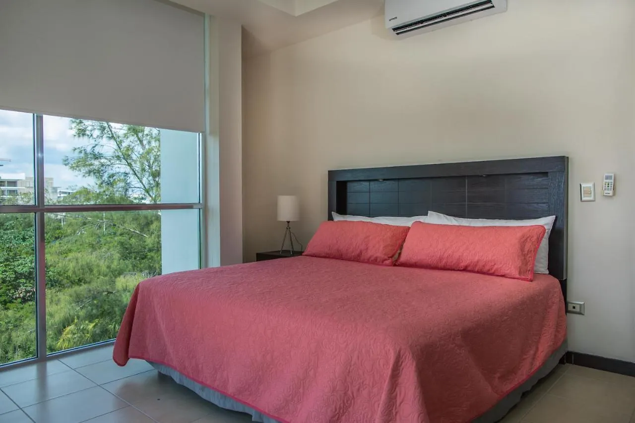San Pedro Hotel, 5Ta Avenida Playa del Carmen